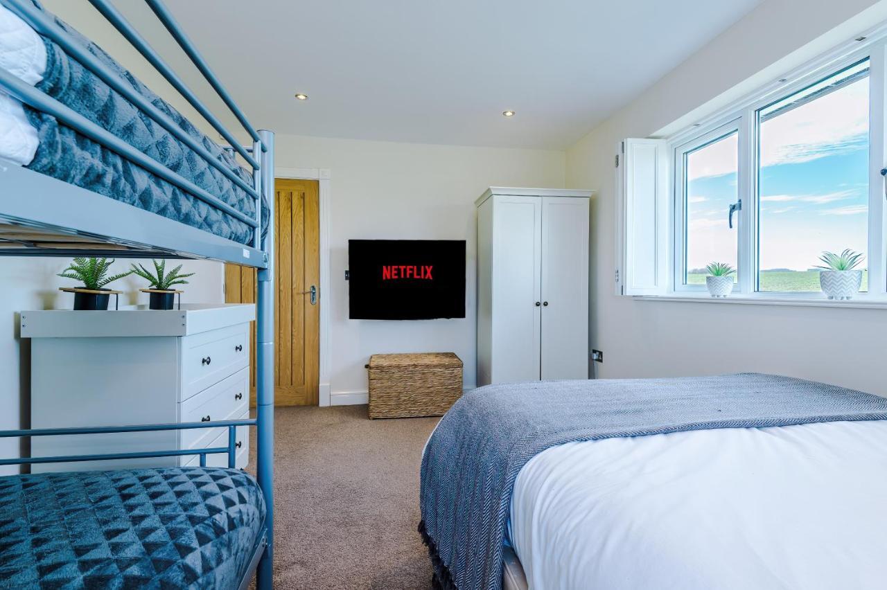 "Woodlands" By Greenstay Serviced Accommodation - Luxury 3 Bed Cottage In North Wales With Stunning Countryside Views & Parking - Close To Glan Clwyd Hospital - The Perfect Choice For Contractors, Business Travellers, Families And Groups Bodelwyddan 외부 사진